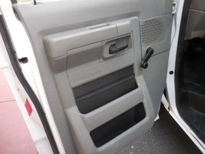 2014 Ford Econoline-Cargo-Van - Photo 13