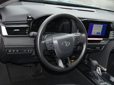 2026 Toyota Camry - Photo 4