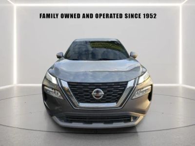 2021 Nissan Rogue — detail view