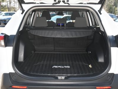 2023 Toyota RAV4 - Photo 17