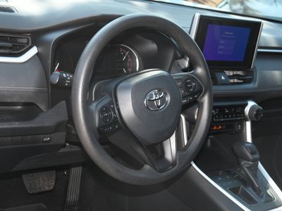 2023 Toyota RAV4 - Photo 9
