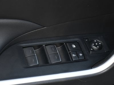 2023 Toyota RAV4 - Photo 11
