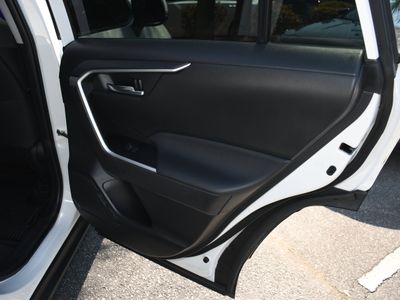 2023 Toyota RAV4 - Photo 19
