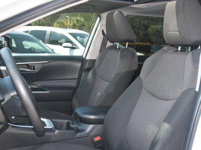 2023 Toyota RAV4 - Photo 12