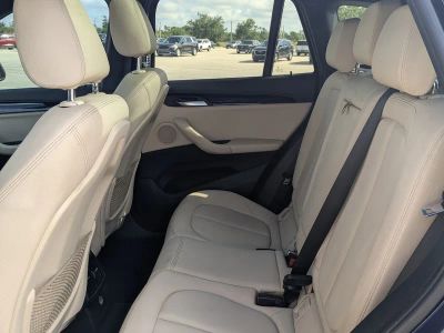 2017 BMW X1 — photo 17 view