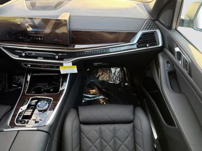 2026 BMW X5 — photo 18 view