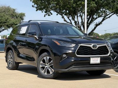 2026 Toyota Highlander Hybrid - Photo 2
