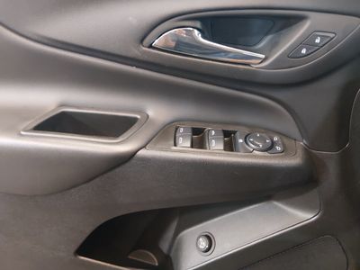 2024 Chevrolet Equinox — photo 18 view