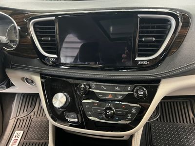 2023 Chrysler Pacifica - Photo 11