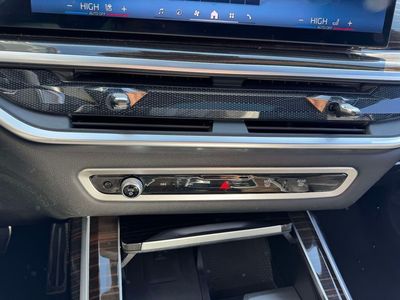 2024 BMW X7 - Photo 14