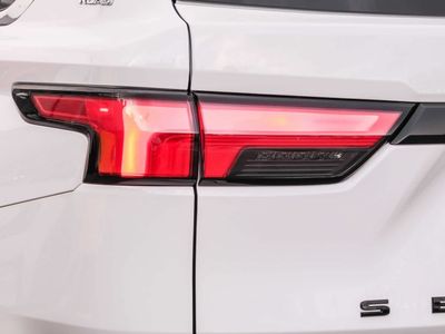 2025 Toyota Sequoia — photo 7 view