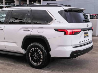 2025 Toyota Sequoia — photo 8 view