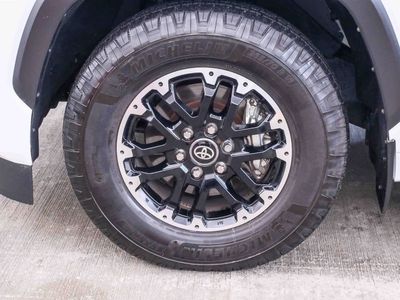 2025 Toyota Sequoia — photo 10 view