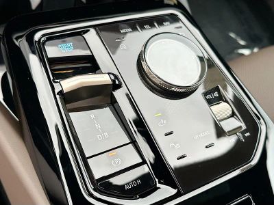 2026 BMW i5 — photo 14 view