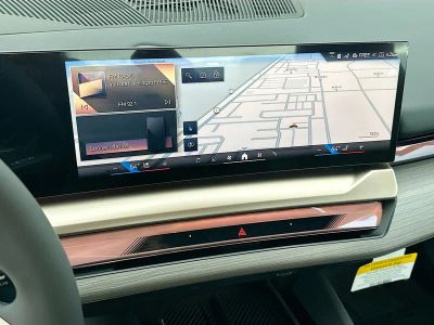 2026 BMW i5 — photo 10 view