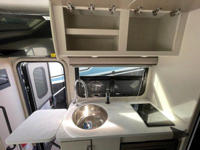 2026 Thor Motor Coach Gemini TRIP — photo 13 view