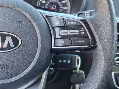 2020 Kia Optima - Photo 23