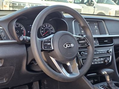 2020 Kia Optima - Photo 21