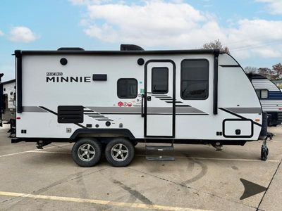 2021 Winnebago Micro Minnie - Photo 3