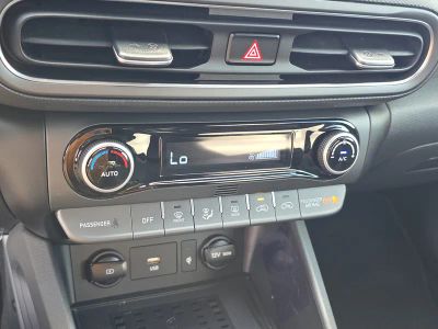 2023 Hyundai Kona — photo 25 view