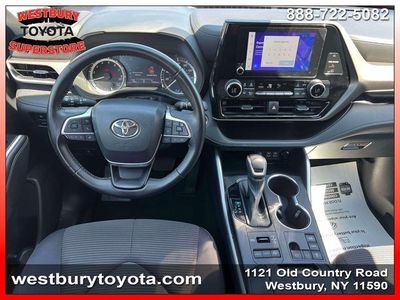 2023 Toyota Highlander - Photo 16