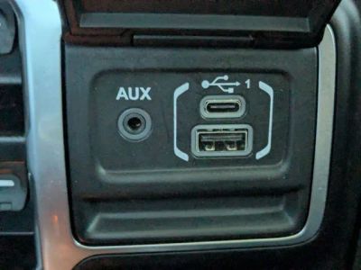 2023 Jeep Gladiator — photo 18 view