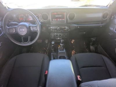 2023 Jeep Gladiator — photo 13 view