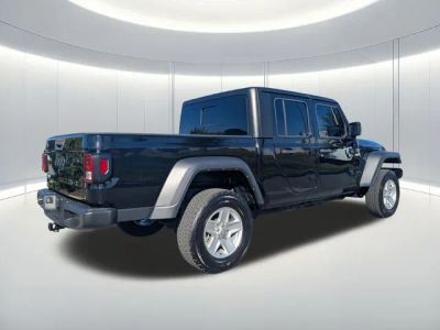 2023 Jeep Gladiator — detail view