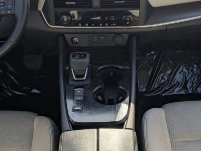 2025 Nissan Rogue — photo 18 view