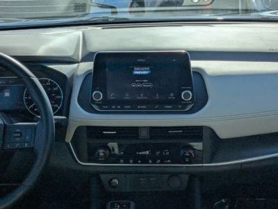 2025 Nissan Rogue — photo 17 view