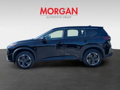 2025 Nissan Rogue — detail view
