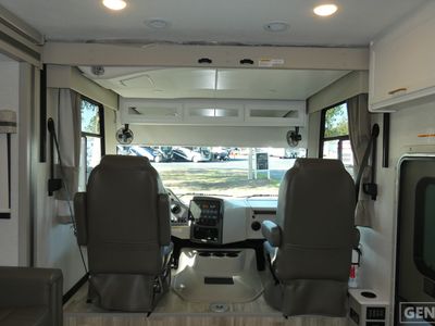 2026 Thor Motor Coach Windsport - Photo 12