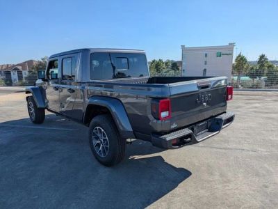 2026 Jeep Gladiator — detail view