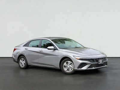 2025 Hyundai ELANTRA SE in Fluid Metal — front three-quarter view