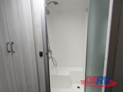 2023 Airstream International - Photo 32
