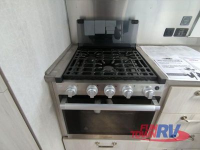 2023 Airstream International - Photo 18