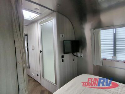 2023 Airstream International - Photo 37