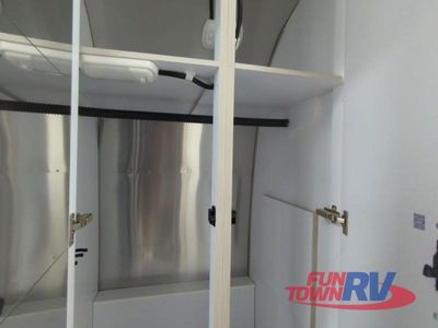 2023 Airstream International - Photo 21