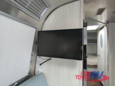 2023 Airstream International - Photo 25