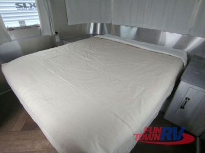 2023 Airstream International - Photo 35