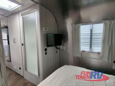 2023 Airstream International - Photo 38