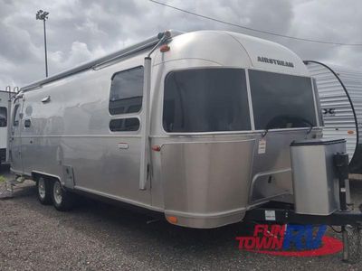 2023 Airstream International - Photo 1