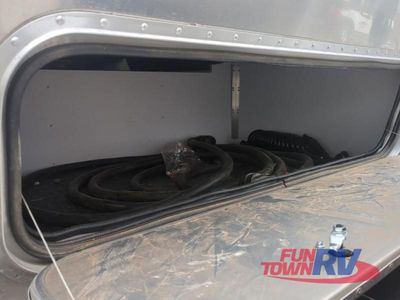 2023 Airstream International - Photo 7