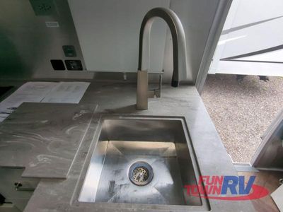 2023 Airstream International - Photo 17