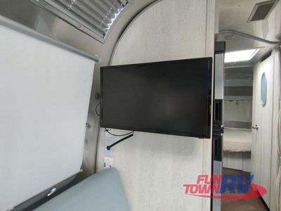 2023 Airstream International - Photo 26