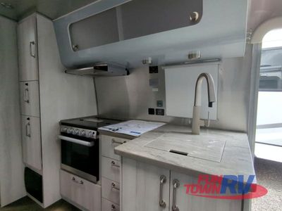 2023 Airstream International - Photo 16