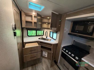 2023 Grand Design Imagine XLS — photo 26 view