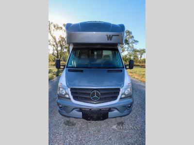2019 Winnebago Navion - Photo 3