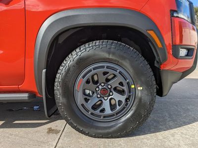 2026 Nissan Frontier — photo 11 view