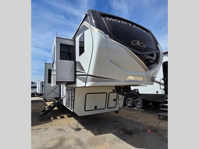 2025 Keystone Montana - Photo 2